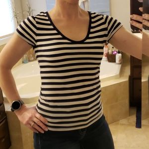 Gap Modern Scoop Neck Navy Blue/White Stripped Tee